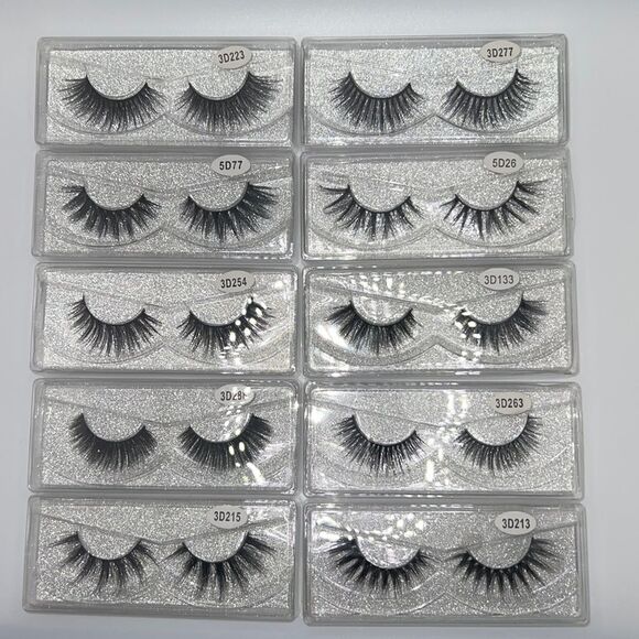 LUX Lashes (10 Pairs!) - Picture 1 of 5